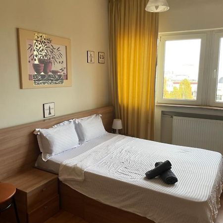 Apartamento Downtown Studio Bucarest Exterior foto