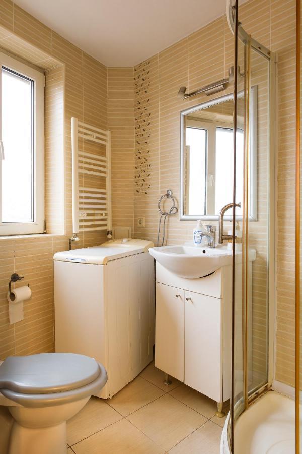 Apartamento Downtown Studio Bucarest Exterior foto